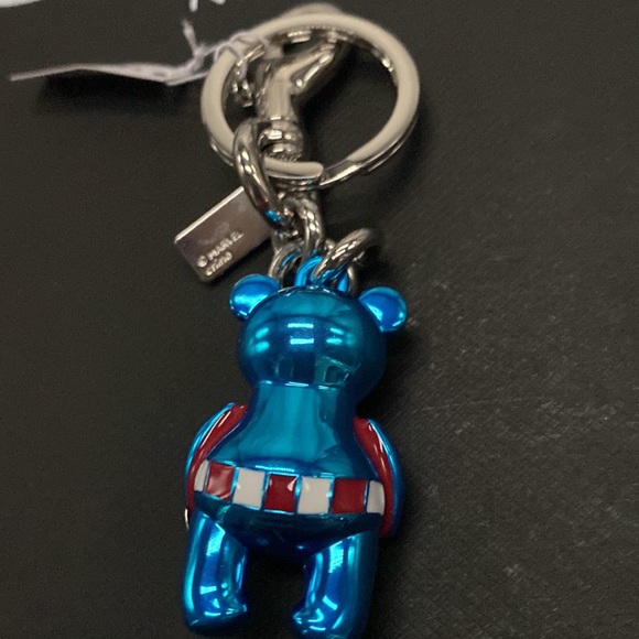 Coach 2755 Coach Marvel Captain America Bear Bag Charm Keychain Fob Metal Silver - Picture 7 of 7